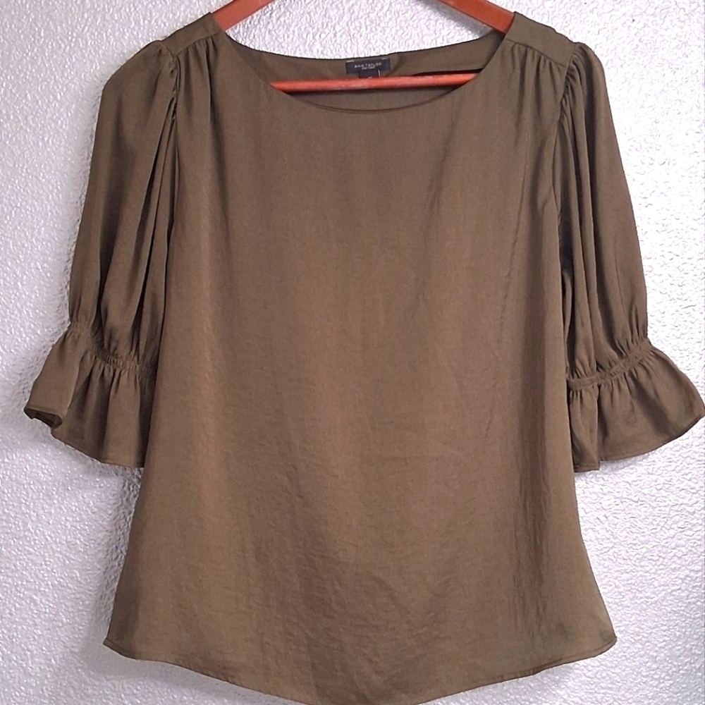 Ann Taylor Factory Olive Green  Blouse   Size XS